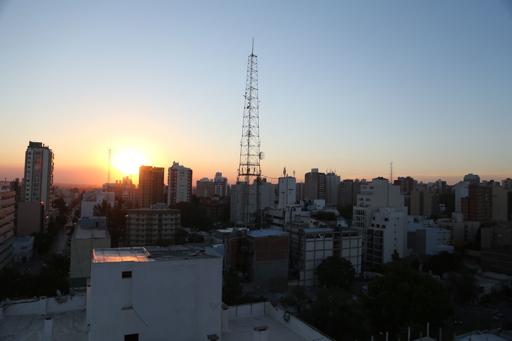 Hotel Neu 354 Neuquén Kültér fotó
